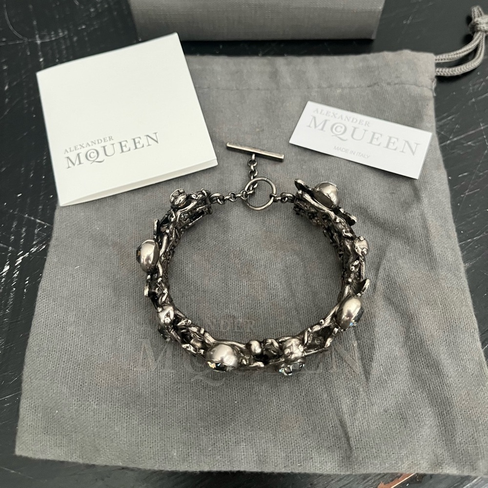 Alexander McQueen Bee Bracelet - Picture 4 of 17